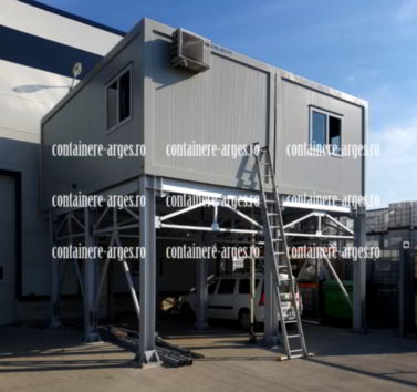 pret container metalic Arges